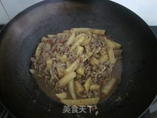 农家风味小鱼酱土豆的做法步骤：8