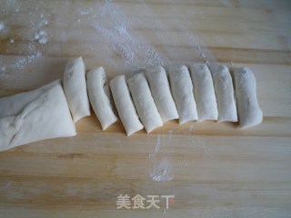 饭菜一锅出——排骨豆角粘卷子的做法步骤：8