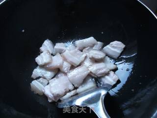 酱香杭椒回锅肉的做法步骤：4