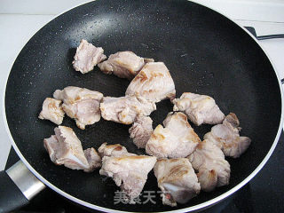 川味土豆烧排骨的做法步骤：4