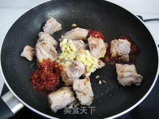 川味土豆烧排骨的做法步骤：5