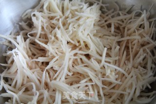 香煎土豆丝的做法步骤：2