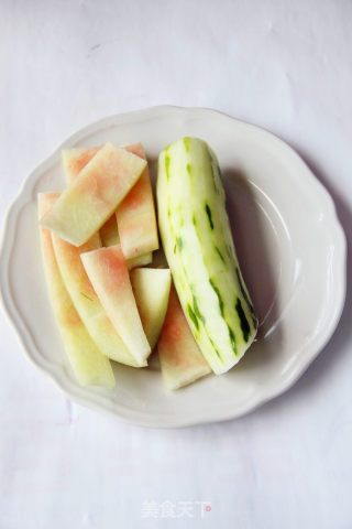 蜜呛瓜皮丝的做法步骤：2