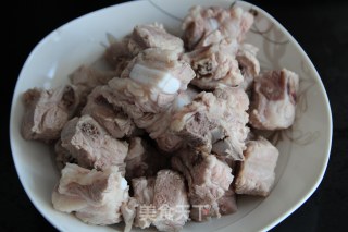 红烧排骨的做法步骤：1
