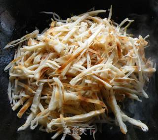 家常豆芽炒饼的做法步骤：6