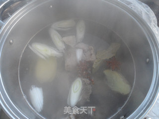 简单的酱骨头的做法步骤：7
