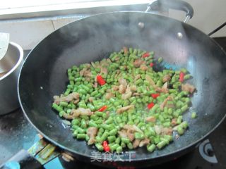 家常菜---豆角炒肉的做法步骤：6