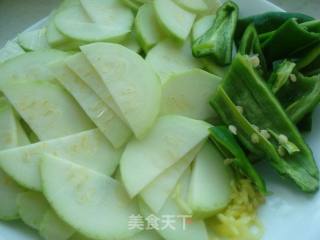 西葫芦炒肉片的做法步骤：2