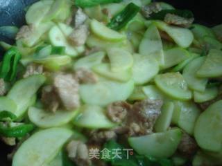 西葫芦炒肉片的做法步骤：8