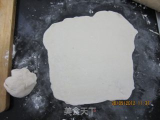 葱香肉饼的做法步骤：4