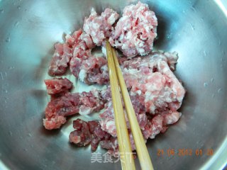 芹菜馅饺子的做法步骤：1