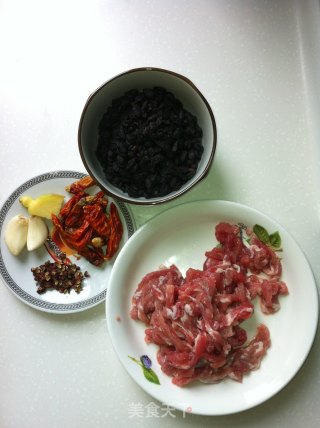 豆豉炒肉丝的做法步骤：1