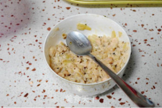 白白胖胖的洋葱鲑鱼面包的做法步骤：5
