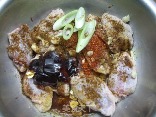 蜜汁烤鸡翅的做法步骤：4