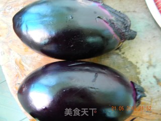 鱼香茄丁的做法步骤：1