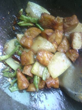 剩油馍的滋味——冬瓜烩油馍的做法步骤：5
