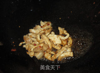 豇豆炒肉的做法步骤：2