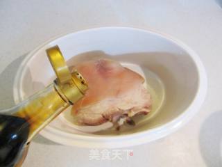 最简单的红焖肘子（炖盅版）的做法步骤：4