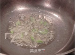 黄花菜炒木耳的做法步骤：5