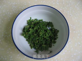 香椿炒鸡蛋的做法步骤：2