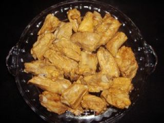 糖醋排骨的做法步骤：2