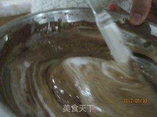 巧克力杯装蛋糕的做法步骤：5