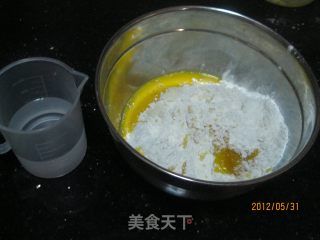 肠仔包的做法步骤：1