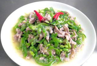 【美食之春交响曲】——绿意献鲜《青椒毛豆炒肉丝》的做法步骤：13