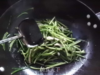 蒜薹炒肉的做法步骤：6