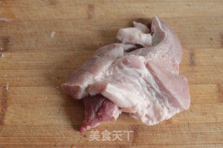 猪肉汉堡的做法步骤：1