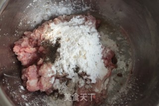 猪肉汉堡的做法步骤：3