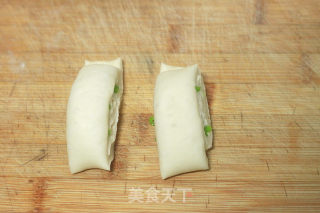 葱香花卷的做法步骤：9