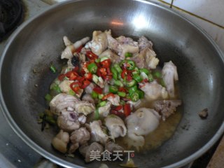 啤酒炖菌菇鸡块的做法步骤：11