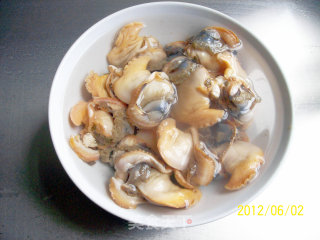 【美食之春交响曲】——绿意献鲜《韭菜毛豆炒毛蛤》的做法步骤：11
