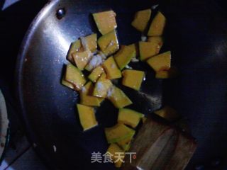 高汤焖南瓜的做法步骤：4