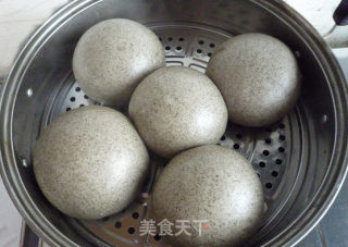 戗面黑芝麻馒头的做法步骤：8