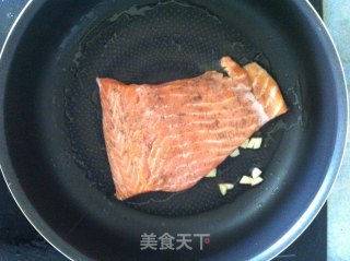 香煎三文鱼的做法步骤：9