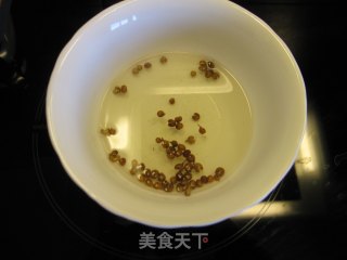 猪肉大葱包子的做法步骤：1