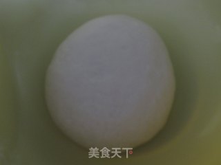 经典意大利原味披萨的做法步骤：1