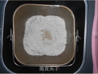 自制无添加剂面包的做法步骤：2