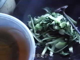 香菇青菜的做法步骤：4