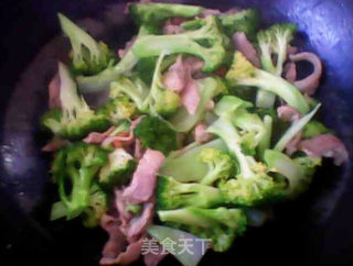 西兰花炒肉片的做法步骤：11
