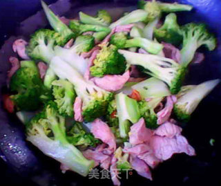 西兰花炒肉片的做法步骤：12
