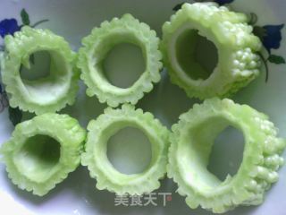 喜欢苦瓜特有的味道——苦瓜酿肉的做法步骤：3