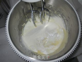简单易学的葡萄干蛋糕的做法步骤：4