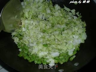 豆角包菜肉丝炒饭的做法步骤：7