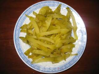 榨菜炒肉丝的做法步骤：1