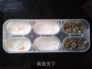 酸奶芒果冰棒——健康的美味的做法步骤：4