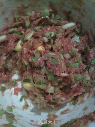 给哥哥的菜——韭黄肉馅饺子的做法步骤：4