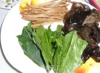 黄花菜胡辣汤的做法步骤：2